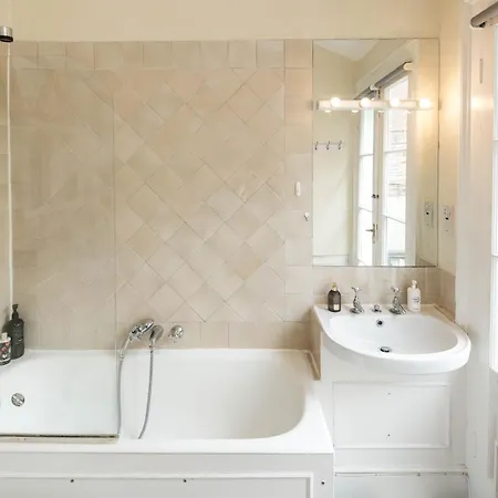 High-Ceiling Gorgerous Victorian Flat With Private Garden - 3 Mins To Hyde Park, Kensington Palace, 8 Mins Nottinghill, High Street Kensington Station Londres Exterior foto