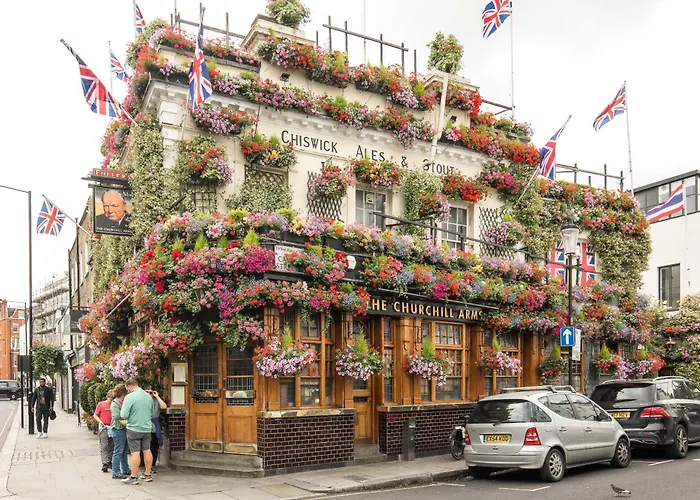 High-Ceiling Gorgerous Victorian Flat With Private Garden - 3 Mins To Hyde Park, Kensington Palace, 8 Mins Nottinghill, High Street Kensington Station